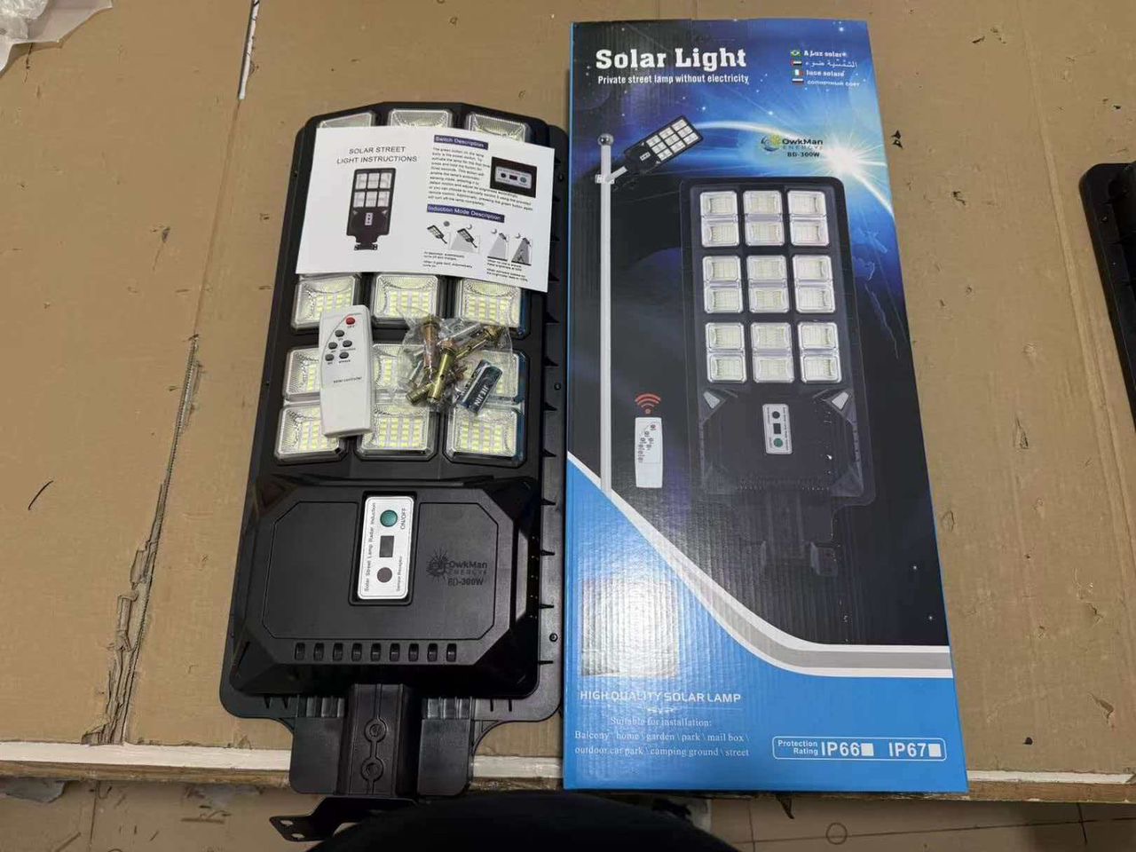 BD 300w Solar pole light